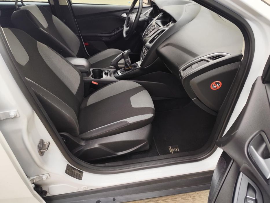 Ford Focus 1.6 benzină clasic, an 2012, Euro 5
