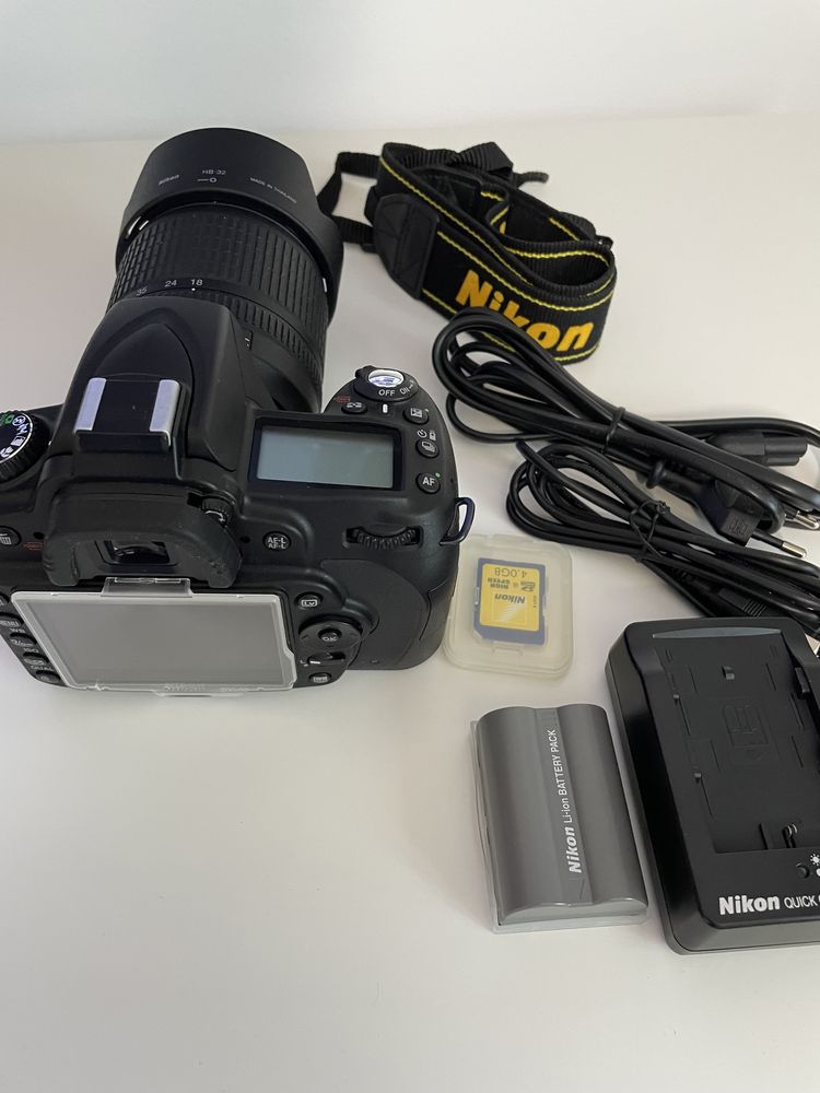 Camera foto Nikon D90 + obiectiv Nikkor 18-105mm