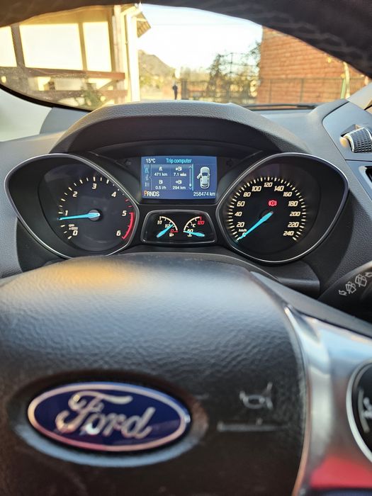 Vand Ford Kuga 2 titanium