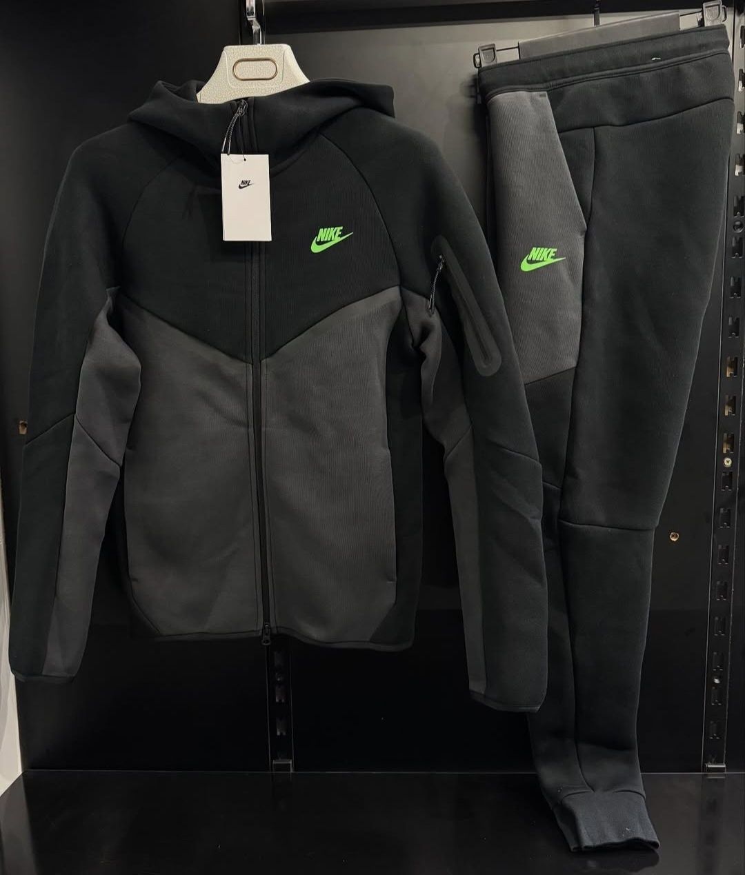 Nike tech fleece спортивные костюмы в наличи