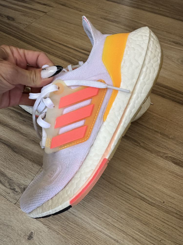 Оригинални маратонки Adidas UltraBoost 22! 40 н
