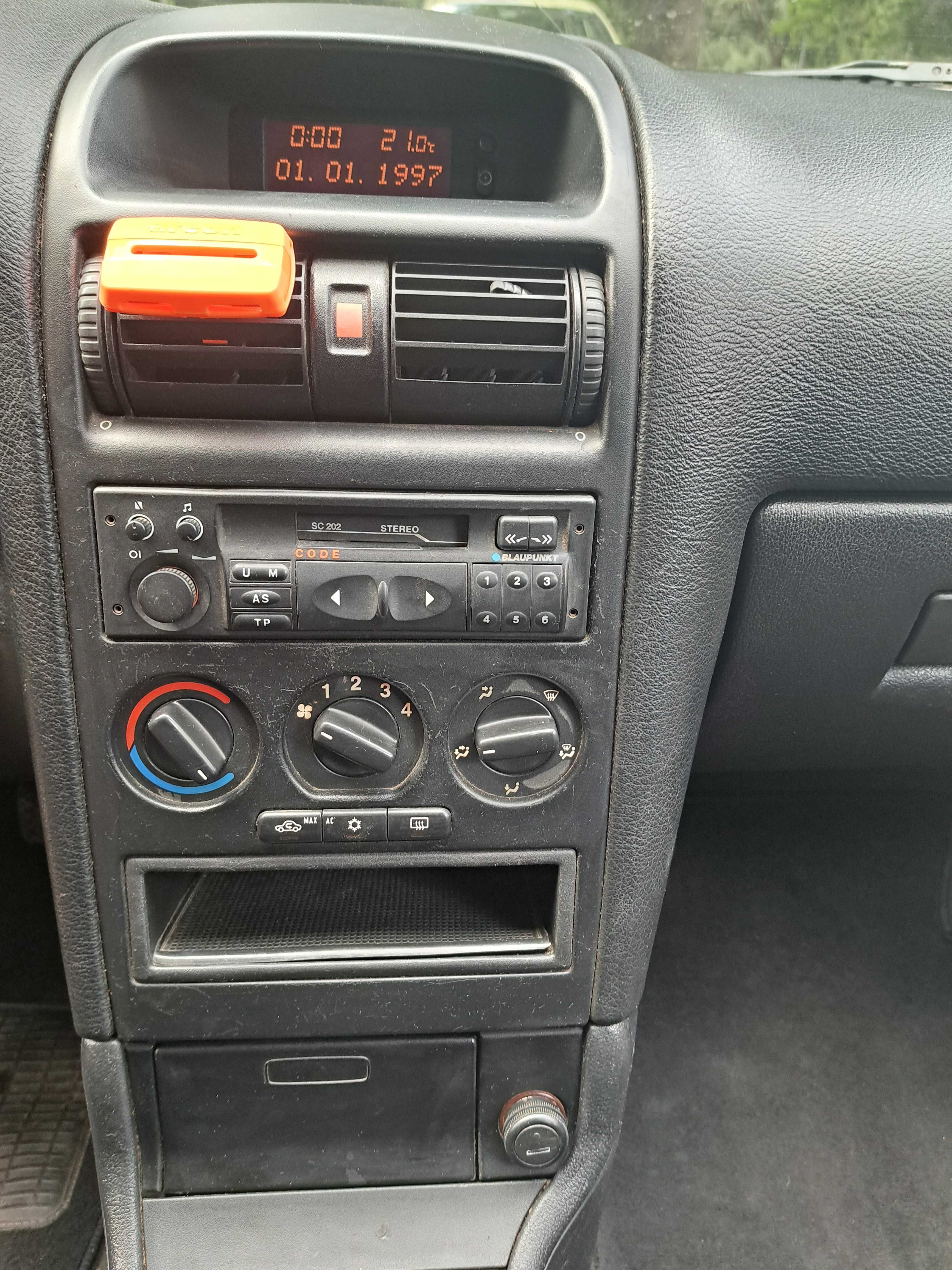 Opel Astra 1.6i 75hp - на части