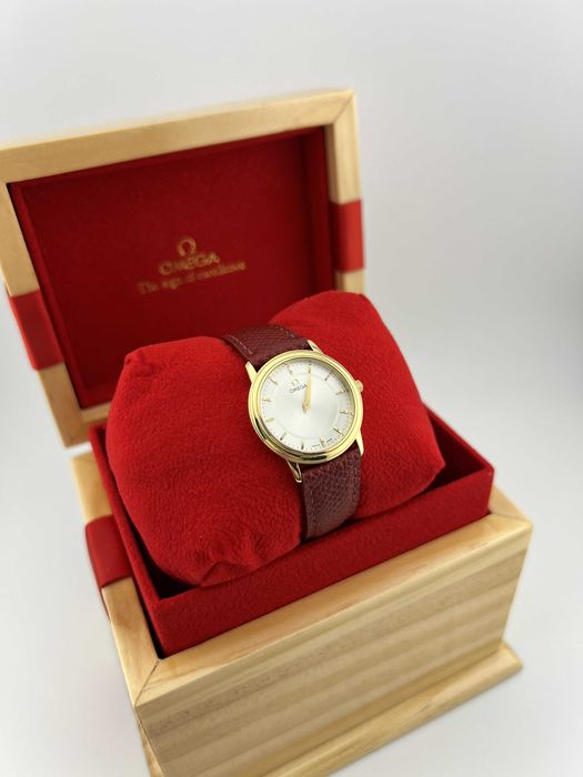 Женские часы OMEGA De Ville