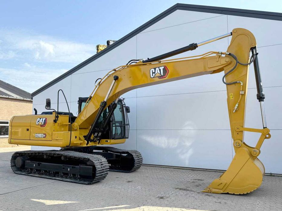 Excavator Caterpillar 320D3 - 120 Hp , 20 T , Nou (2025) + Video