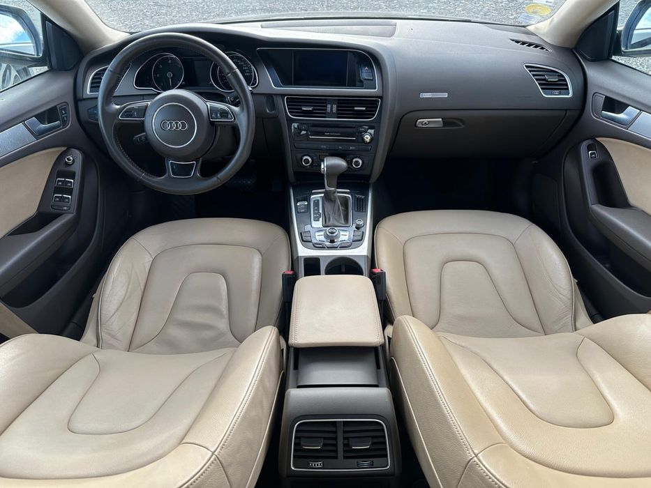 Audi A5 2.0tdi/Trapă/Xenon/Led/Culoare deosebita