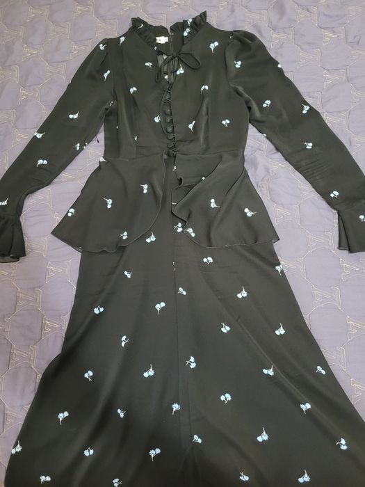 Продам женские платье в отличном состоянии