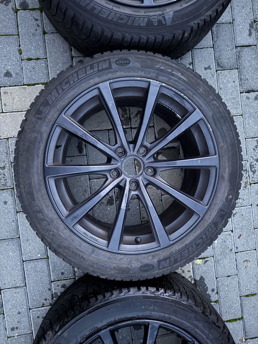 Jante+Caucucuri(MICHELIN)Porsche 275 45 R20