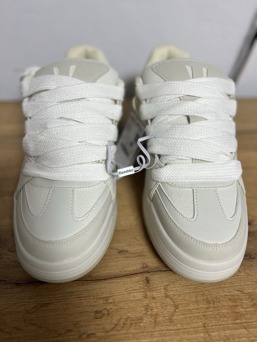 Маратонки Bershka