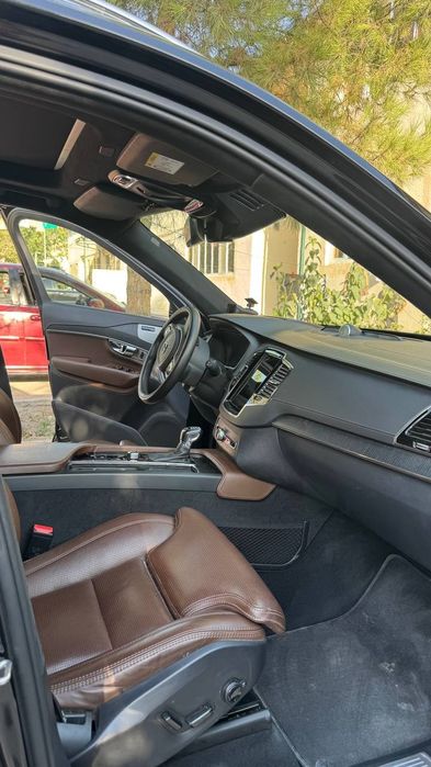 Volvo XC 90 krossover