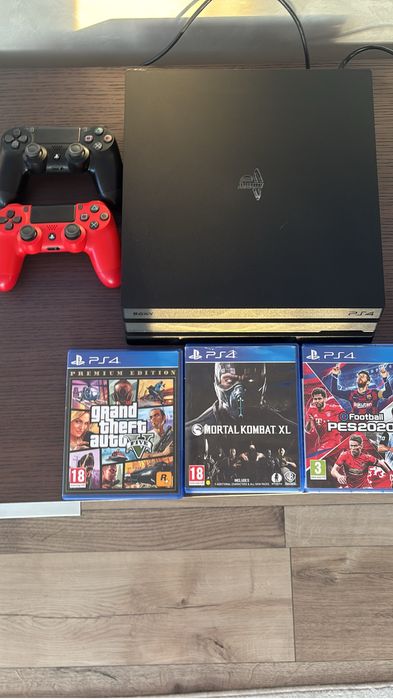 Playstation 4 Pro 1tb 2джойстика 3игры