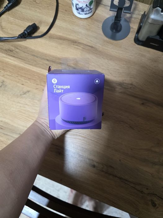 Умная колонка с Алисой — Яндекс Станция Лайт. Отличное состояние!