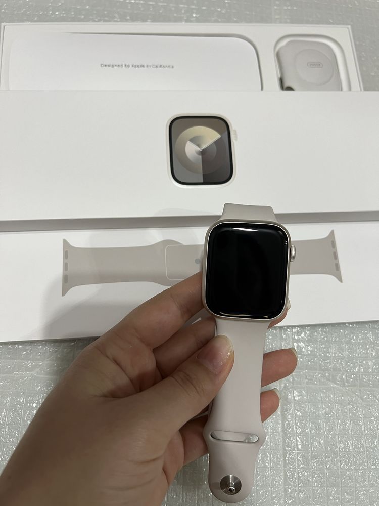 Смарт-часы Apple Watch Series 9 GPS M/L 45 мм бежевый