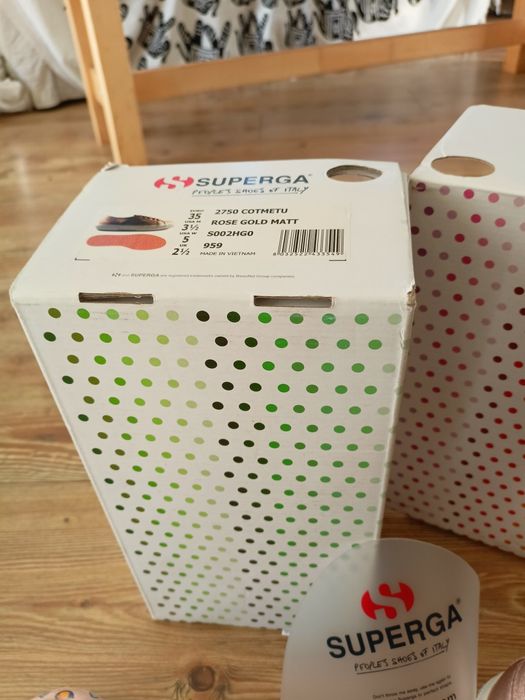 Чисто нови кецове на Марката Superga  цвят Rose Gold 35 размер