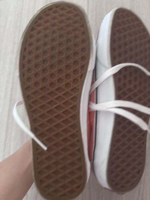 Tenesi din piele intoarsa Vans