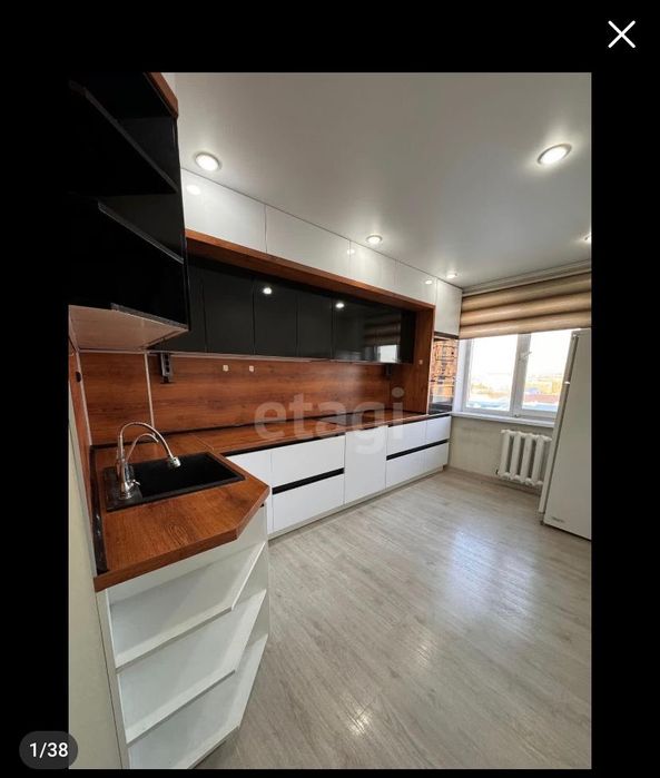 Продам 4-х комнатную квартиру, Центр. 104,4 м2.