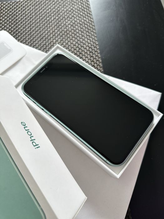 iPhone 11 Като нов