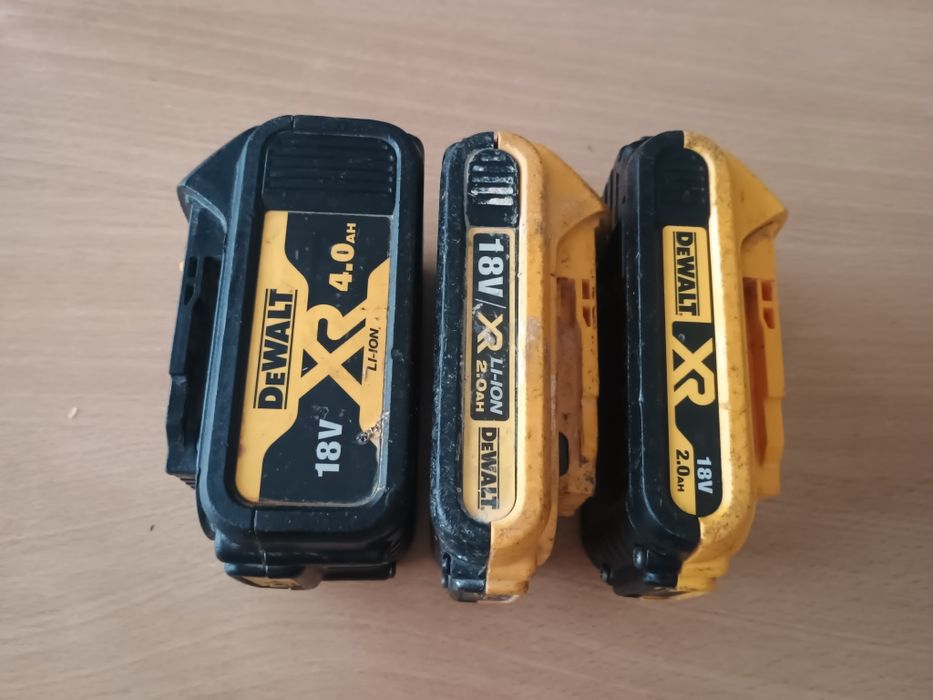 Acumulator Dewalt 18v defect