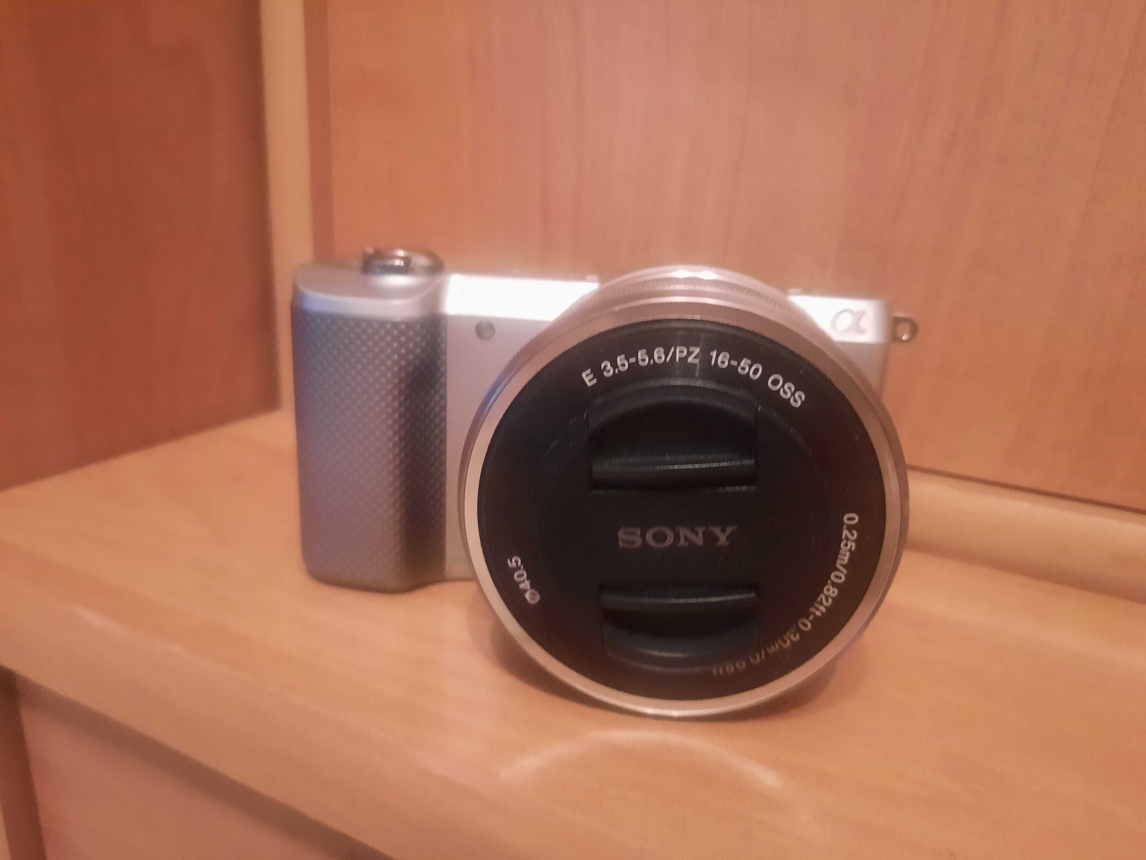 Продам Фотоаппарат "Sony a5000"