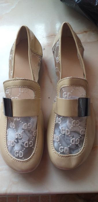 Pantofi nr 35 noi superbi!