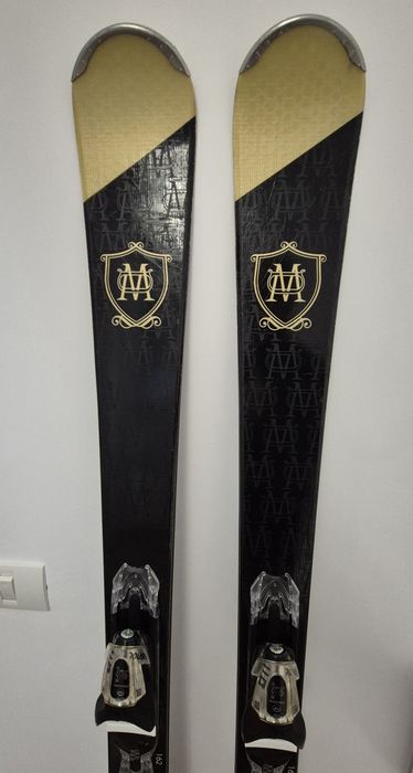 Vând schiuri ski Massimo Dutti produse de Rossignol 162 cm