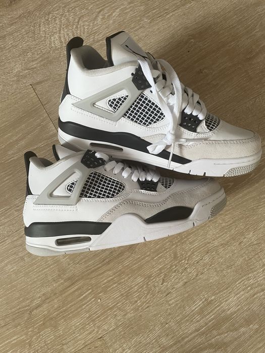 Jordan 4 military black