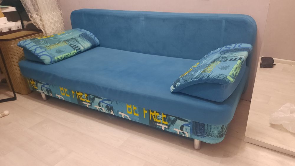 Продается диван в отличном состоянии