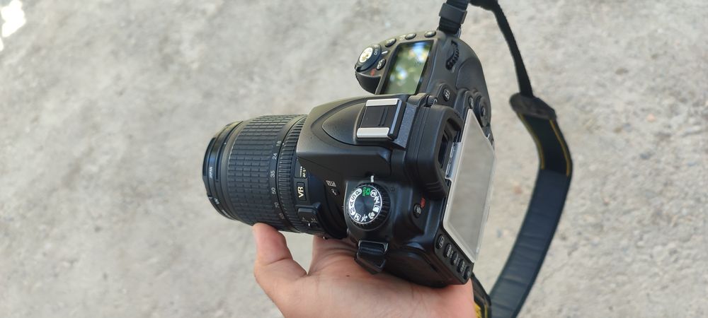 Nikon D90  sotiladi yangi fotoaparat