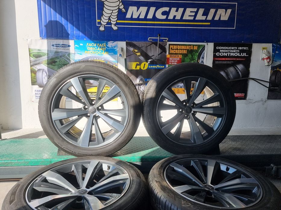 Jante originale Audi R21 Q8 SQ8 Q7 SQ7 complet echipate