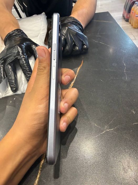 Techno pova 4 128/8xotira  6500amper batereka