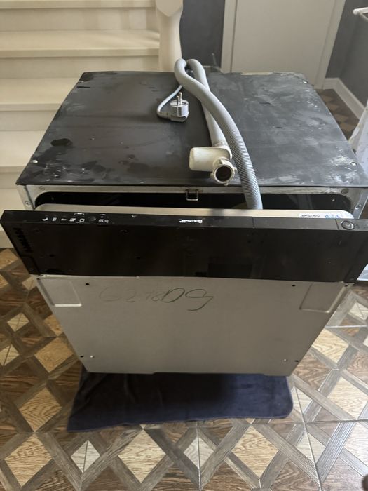 Посудомоечная машина Smeg полностью встраиваемая