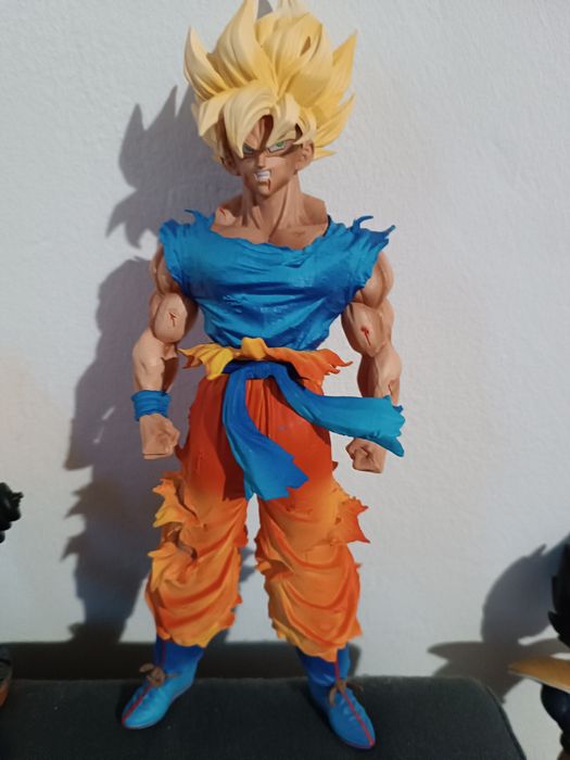 Statueta Goku SSJ - Dragon ball z - aprox 25cm