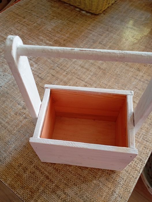 Продам плетённые корзины разного цвета и размера