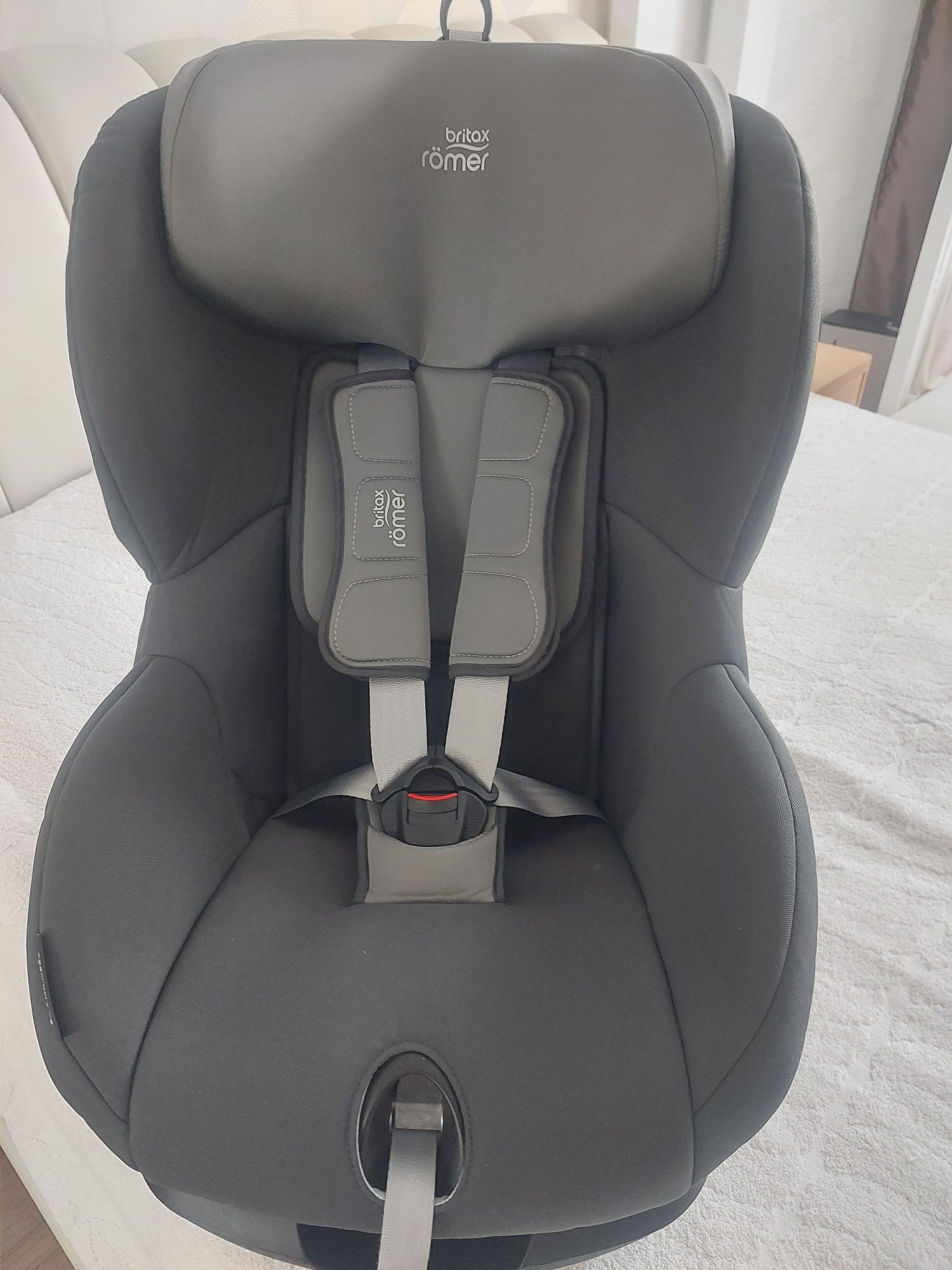 Автокресло britax romer