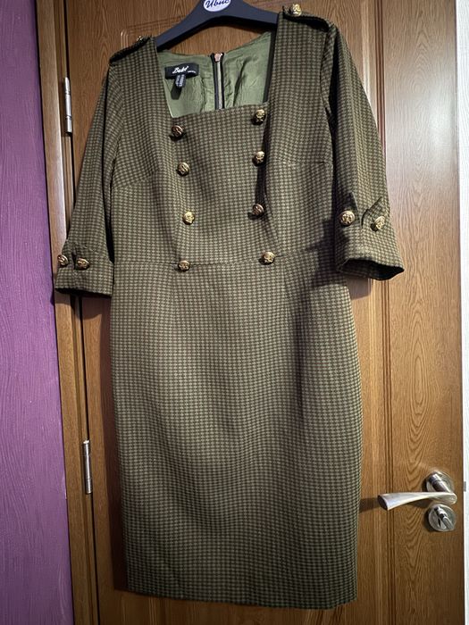 Дамска рокля неразличима от нова