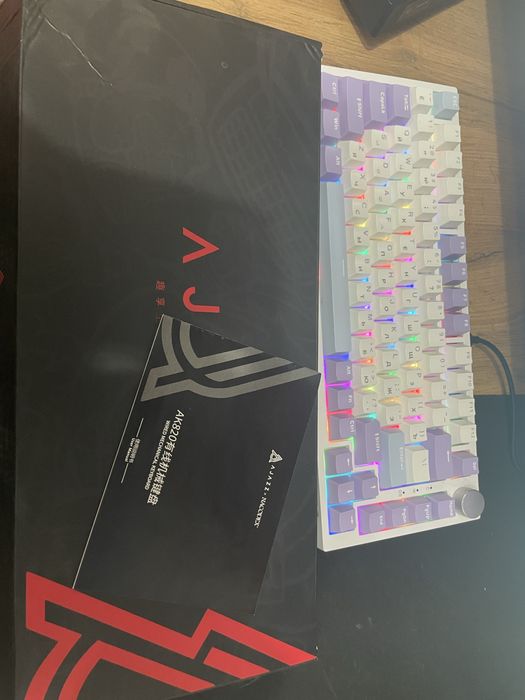 продам клавитуру ajazz ak820