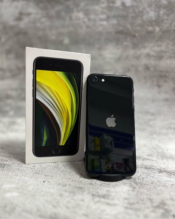 Продам iphone se 2020