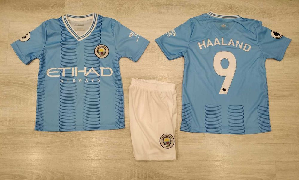 Екип Роналдо жълт 2024 с калци детско от 4 до 16г