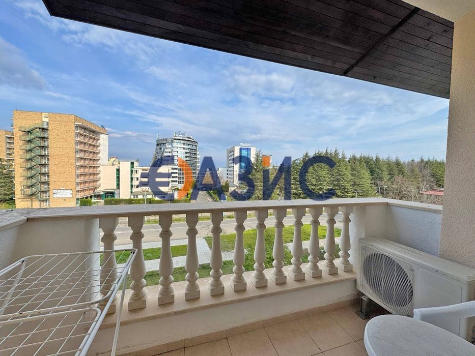 Продава се Двустаен апартамент в к.к. Слънчев бряг - 56 кв.м за 1367 €/кв.м - Снимка #9