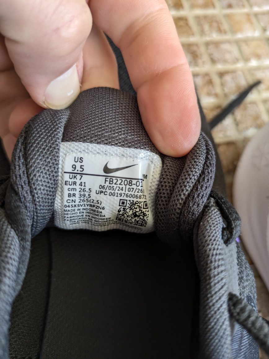 Маратонки Nike 41