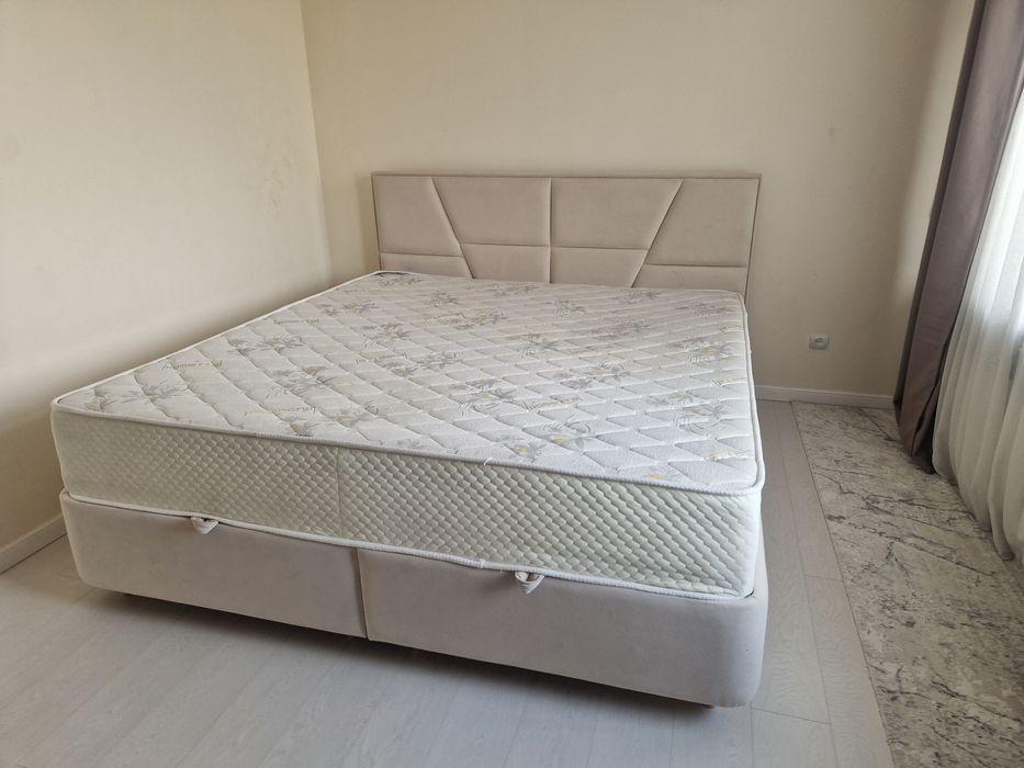 Двуспальная кровать 2.2×2