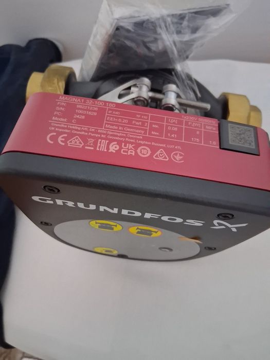 Vând pompa de recirculare marca Grundfos Magna1