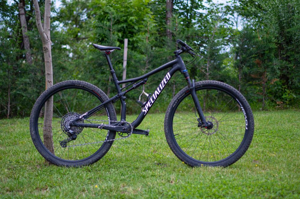 Bicicleta Specialized epic comp full suspension M