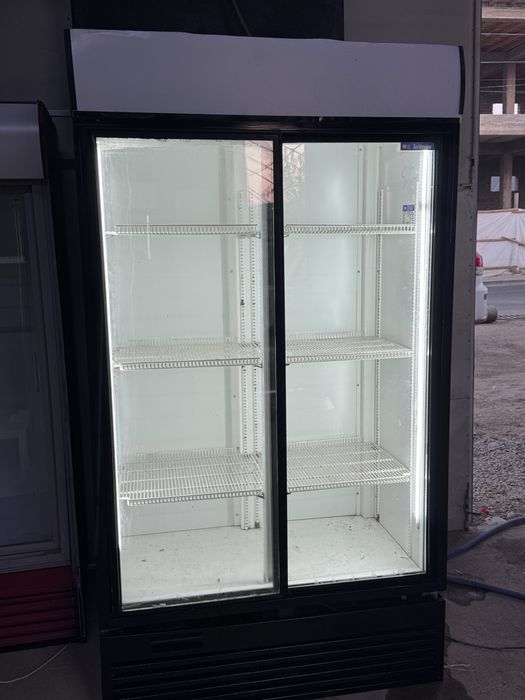 Витриныи холодилник