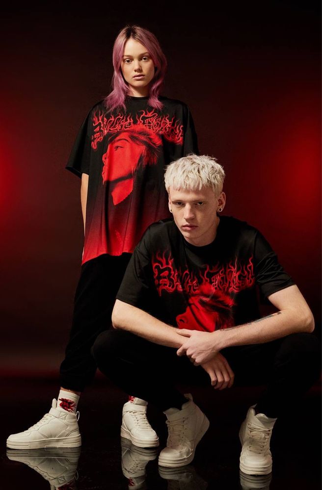 Футболки мерч Билли Айлиш от Bershka