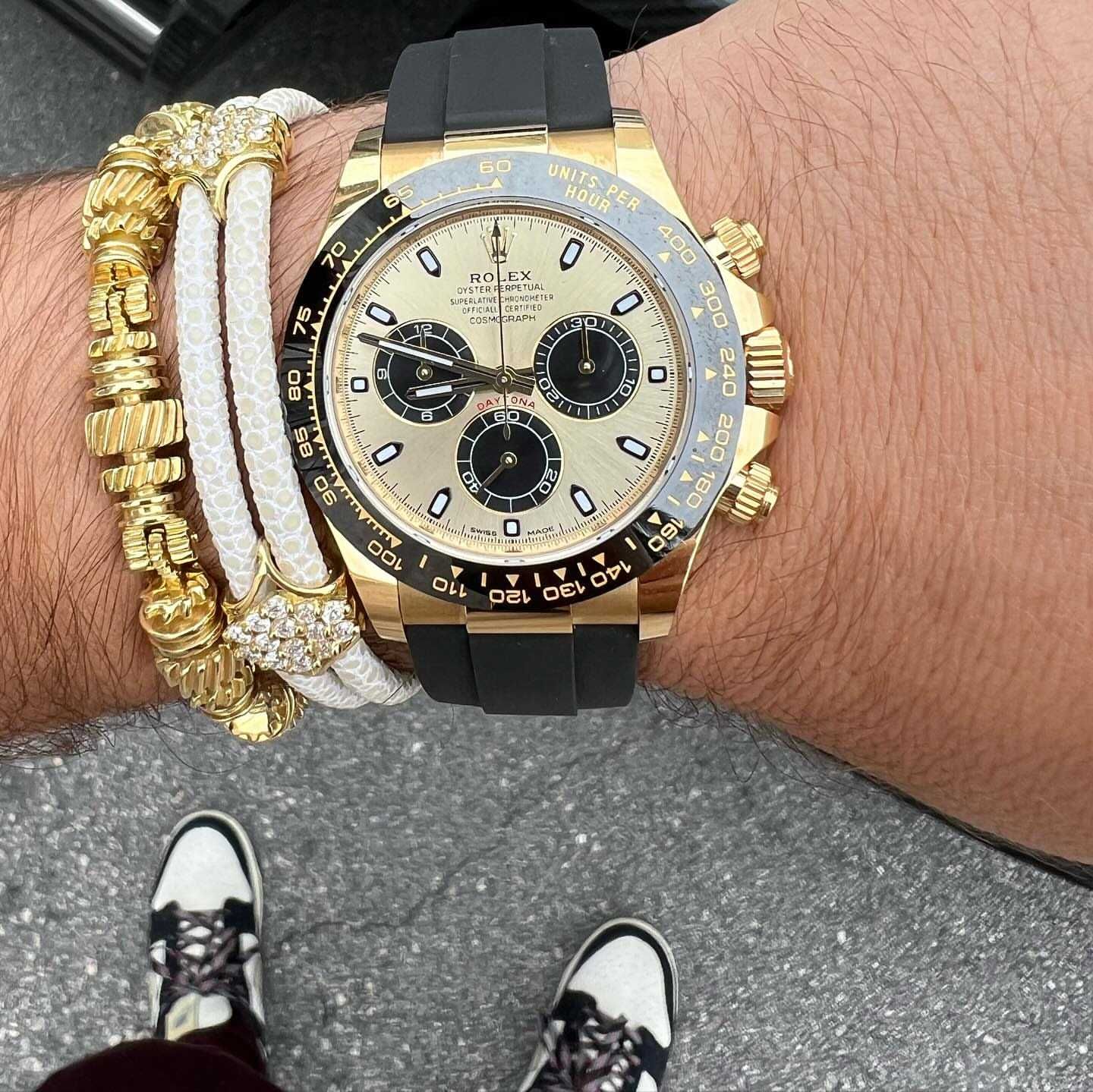 Rolex Daytona 4130 гума - злато