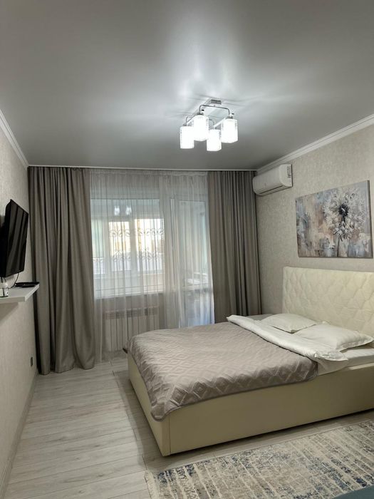 Уютная 1-комнатная 46 кв.м. Центр города.  Новая с ремонтом