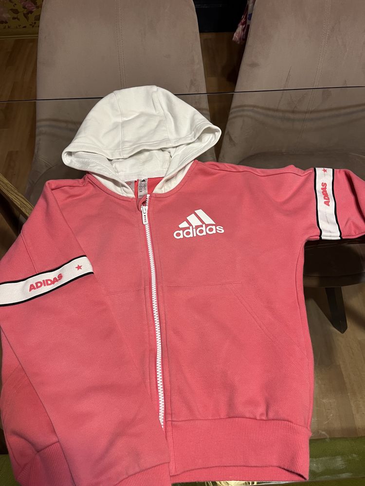 Маратонки,суитшърт и клин на Adidas