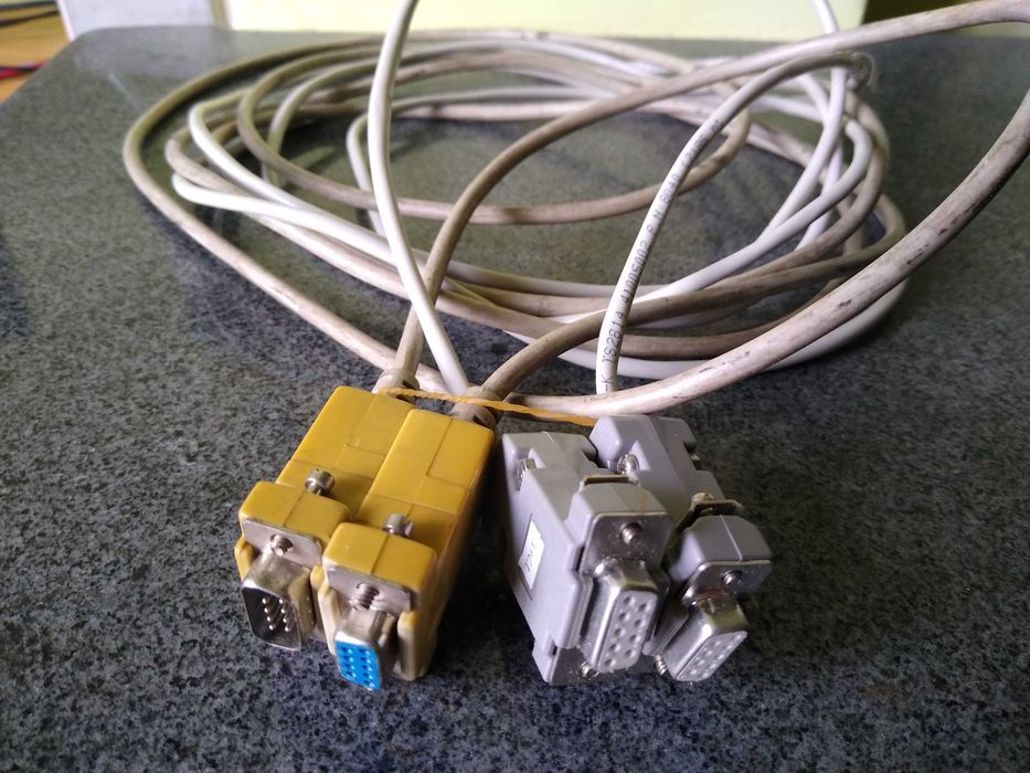 cablu serial  3m