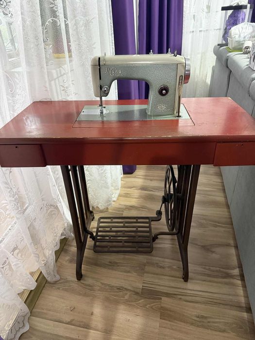 Mașina de cusut 1970