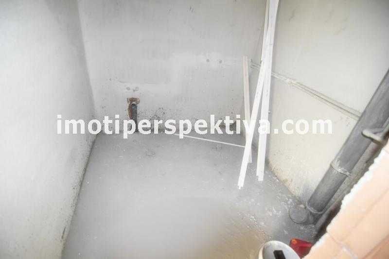 Продава се Двустаен апартамент в Пловдив, Център - 64 кв.м за 2024 €/кв.м - Снимка #3